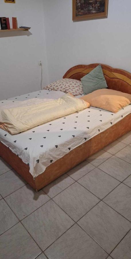 Pihenes A Malomtonal Privat Berlemeny Pension Tapolca Buitenkant foto