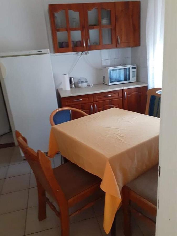 Pihenes A Malomtonal Privat Berlemeny Pension Tapolca Buitenkant foto