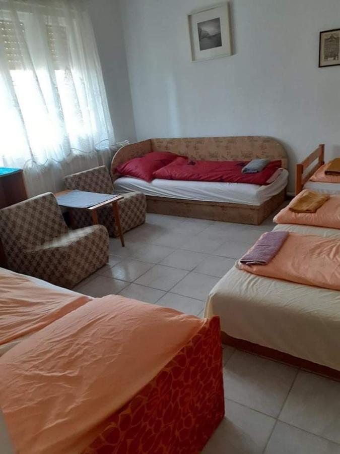 Pihenes A Malomtonal Privat Berlemeny Pension Tapolca Buitenkant foto