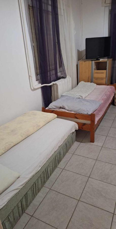 Pihenes A Malomtonal Privat Berlemeny Pension Tapolca Buitenkant foto